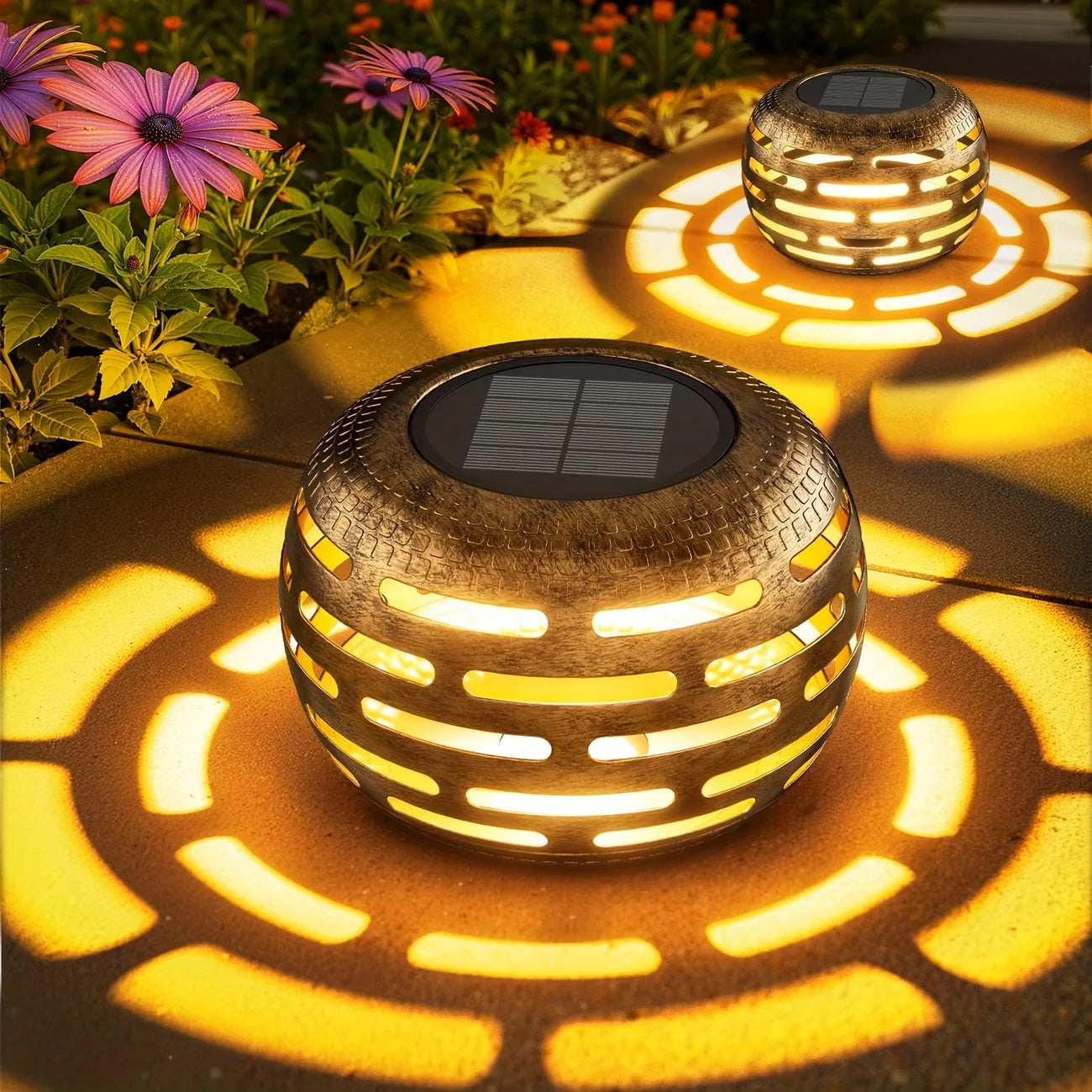 Retro Hollow Metal Solar Lanterns Outdoor Waterproof Flickering LED Garden Decor