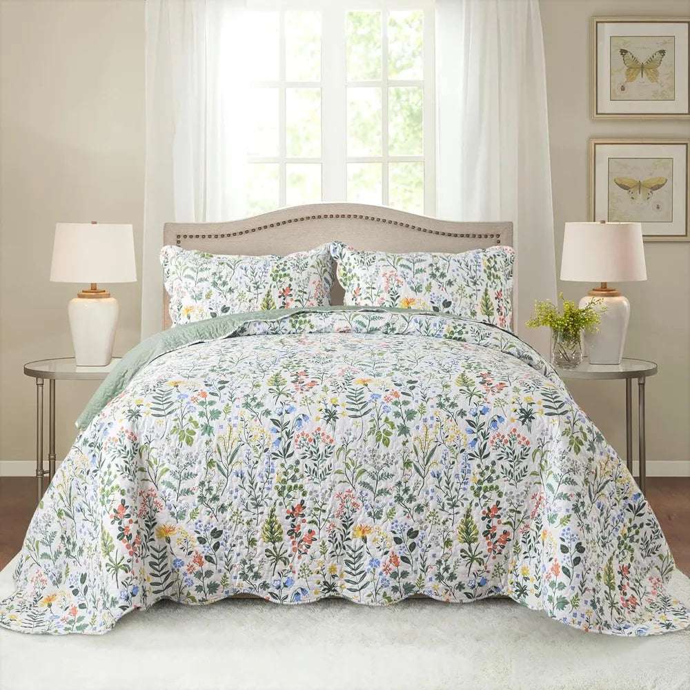 Premium Reversible Cotton Quilt Bedding Set With Ruffled Trim