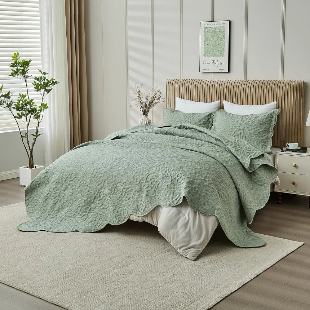 Lightweight Cotton Quilted Coverlet With Decorative Pillow Shams