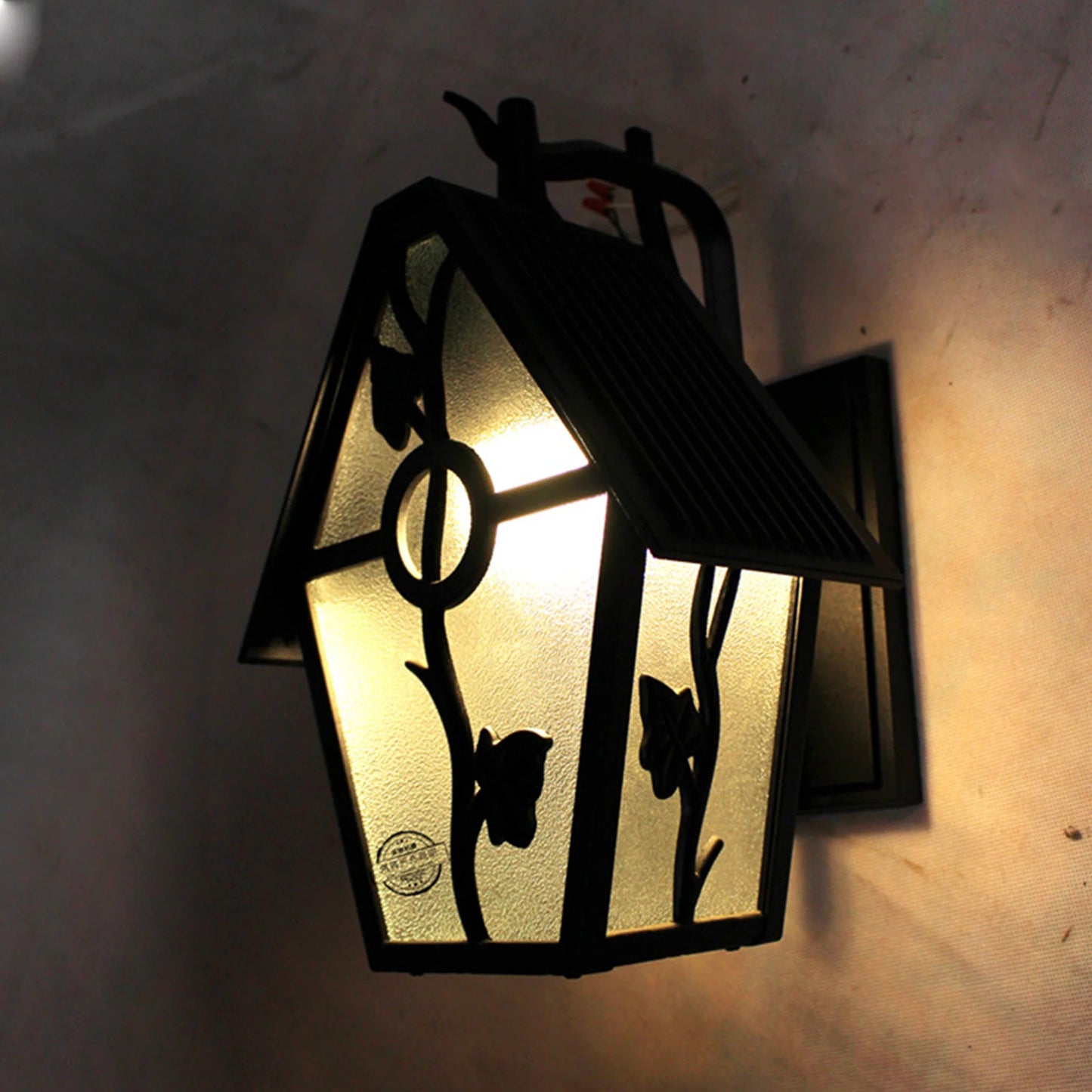 European Style Outdoor Wall Lamp IP55 Waterproof E26 Flower Decoration