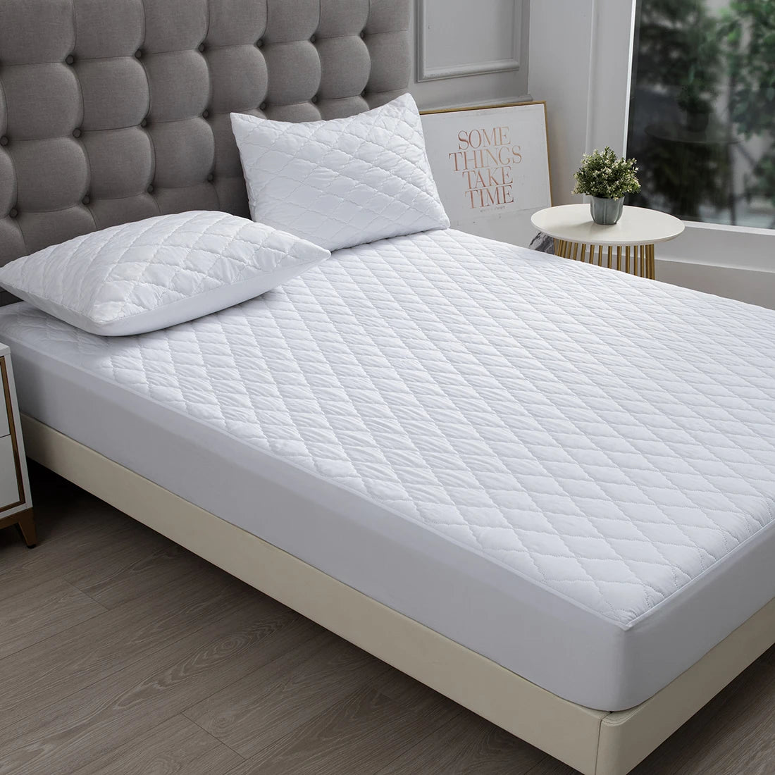 Splash-Proof Quilted Fitted Sheet Mattress Protector Polyester