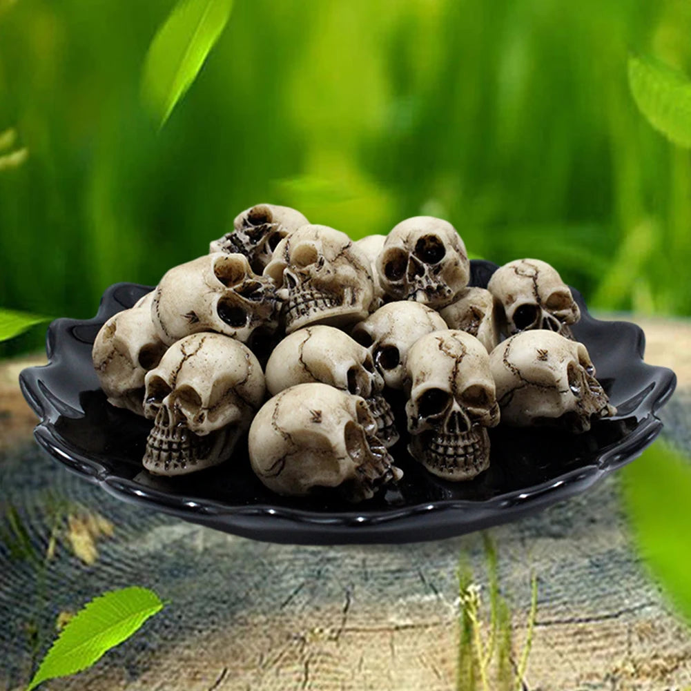Skull Sculptures Decorative Halloween Festival Garden Ornament