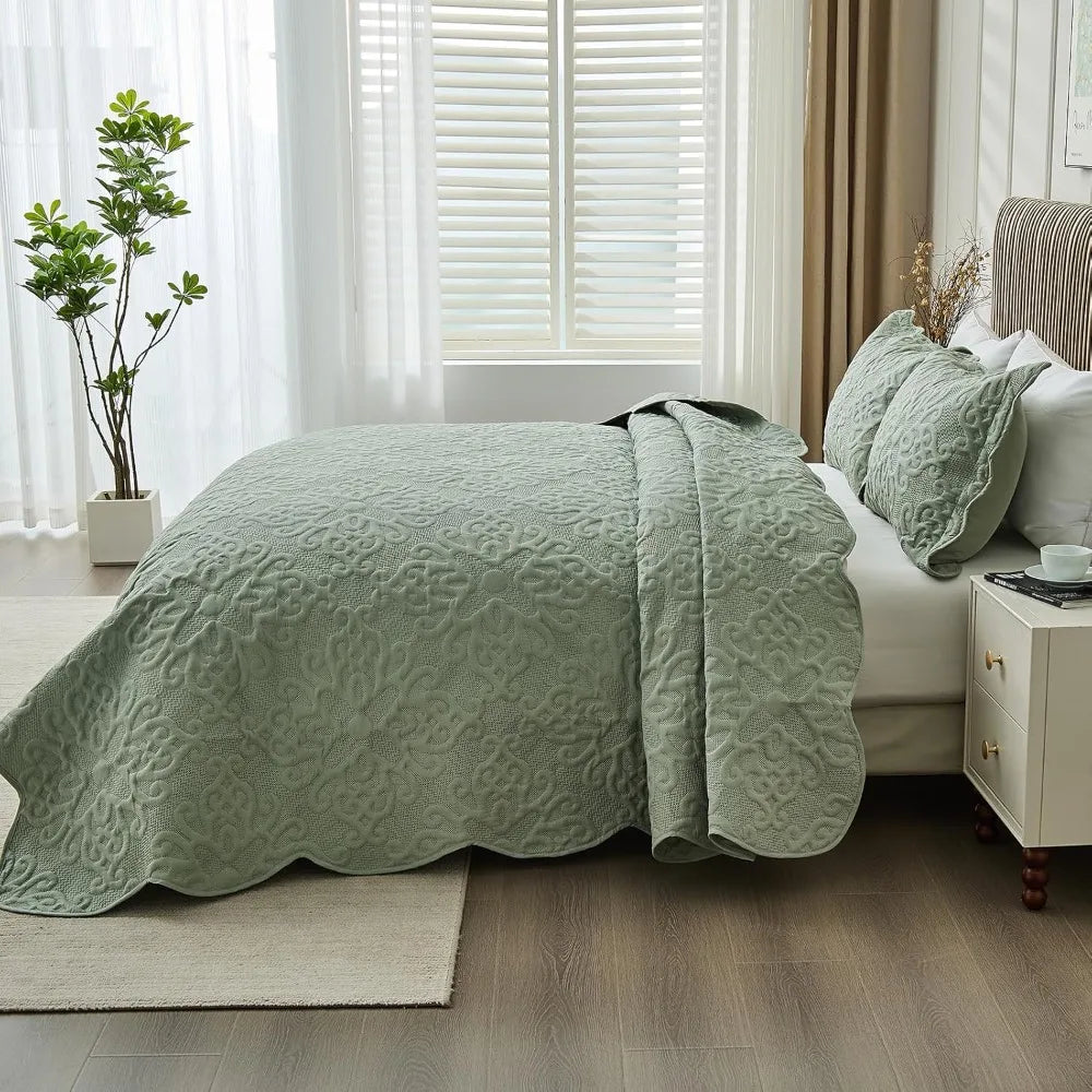 Lightweight Cotton Quilted Coverlet With Decorative Pillow Shams