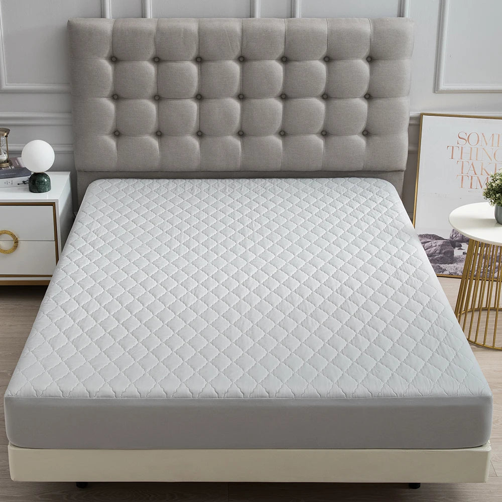 Splash-Proof Quilted Fitted Sheet Mattress Protector Polyester